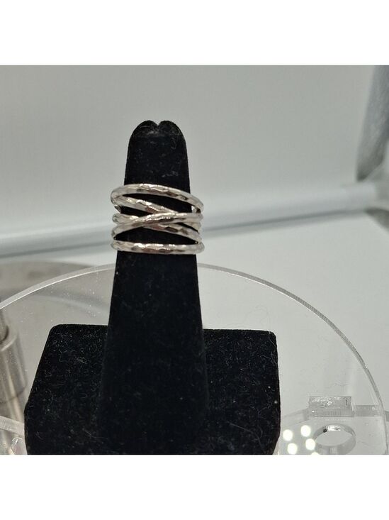 avecon Jewelry - Avecon Elegant Silver Woven Women's Ring Sz 6